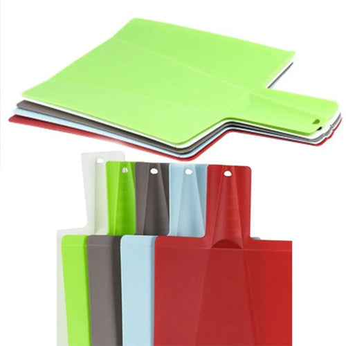 Foldable cutting board